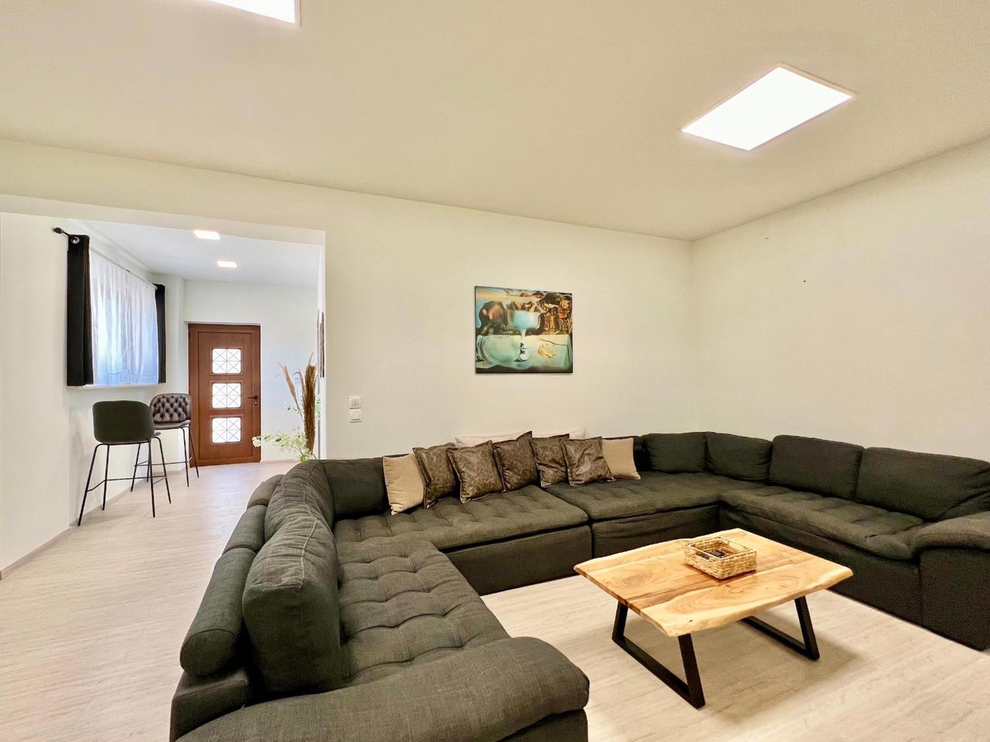 Beach Villa Verano With Private Pool By Dadovillas ซีดารี ภายนอก รูปภาพ